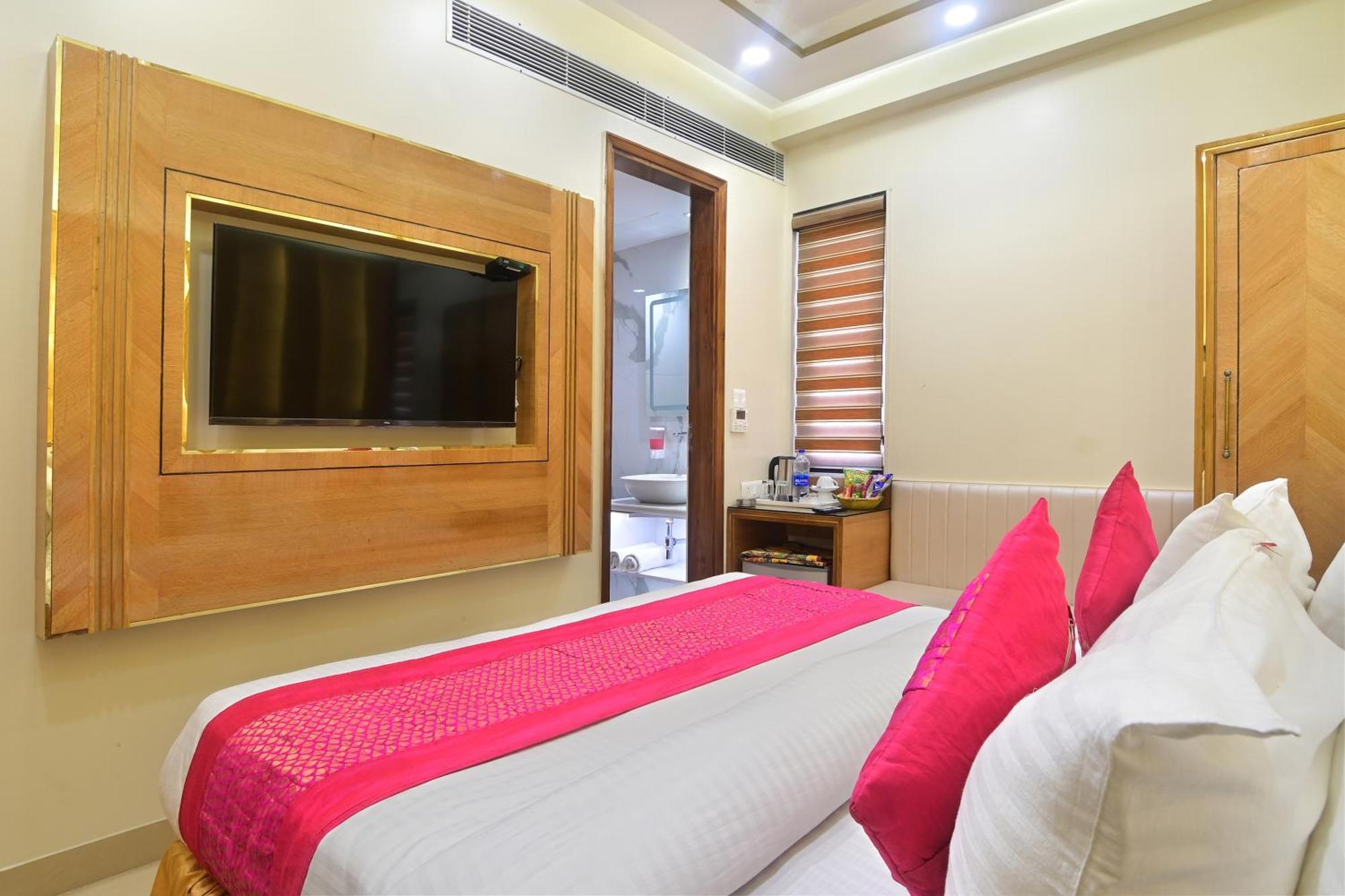 Hotel Gold Palace - 03 Mins Walk From New Delhi Railway Station Eksteriør bilde