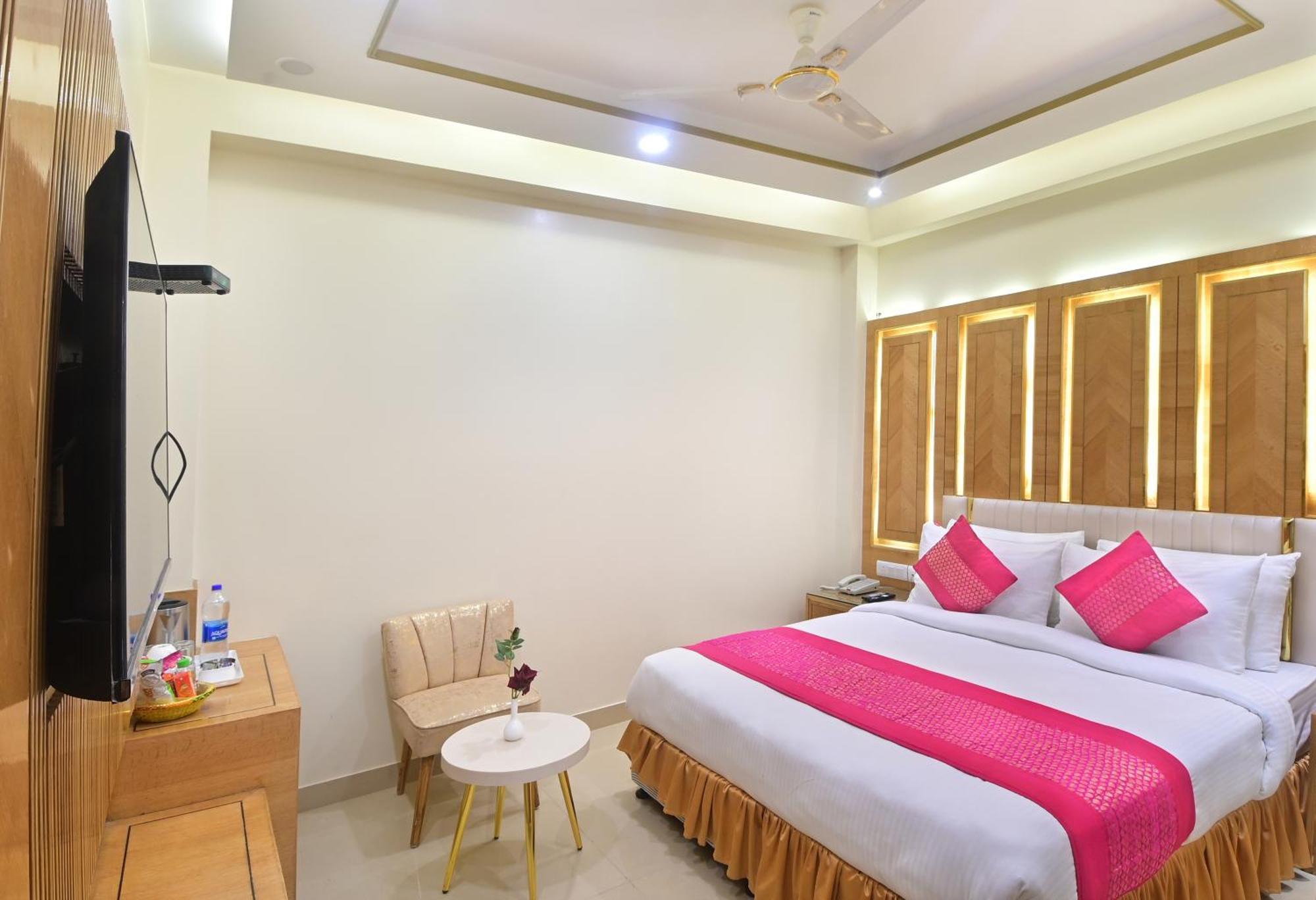 Hotel Gold Palace - 03 Mins Walk From New Delhi Railway Station Eksteriør bilde