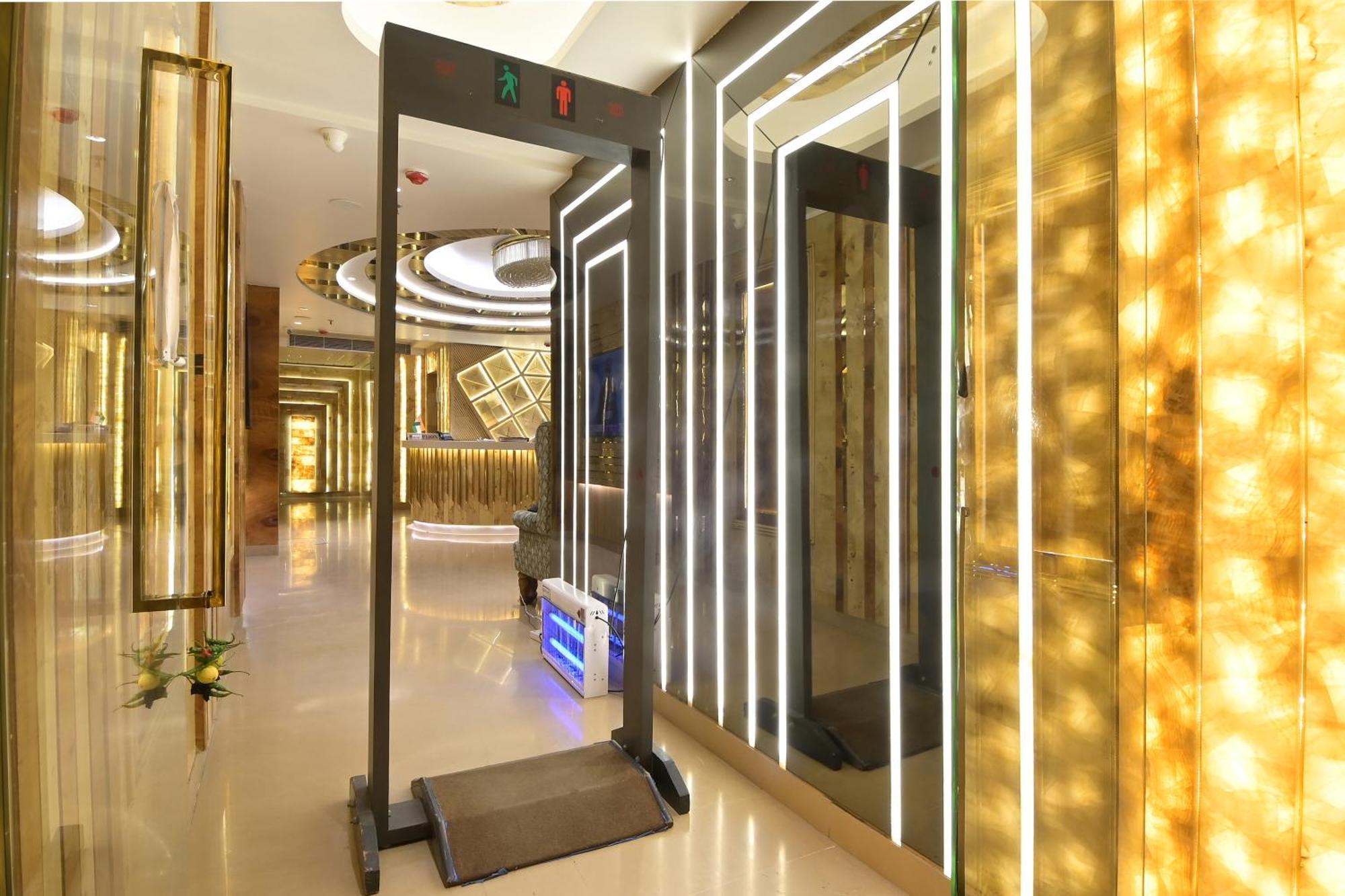 Hotel Gold Palace - 03 Mins Walk From New Delhi Railway Station Eksteriør bilde