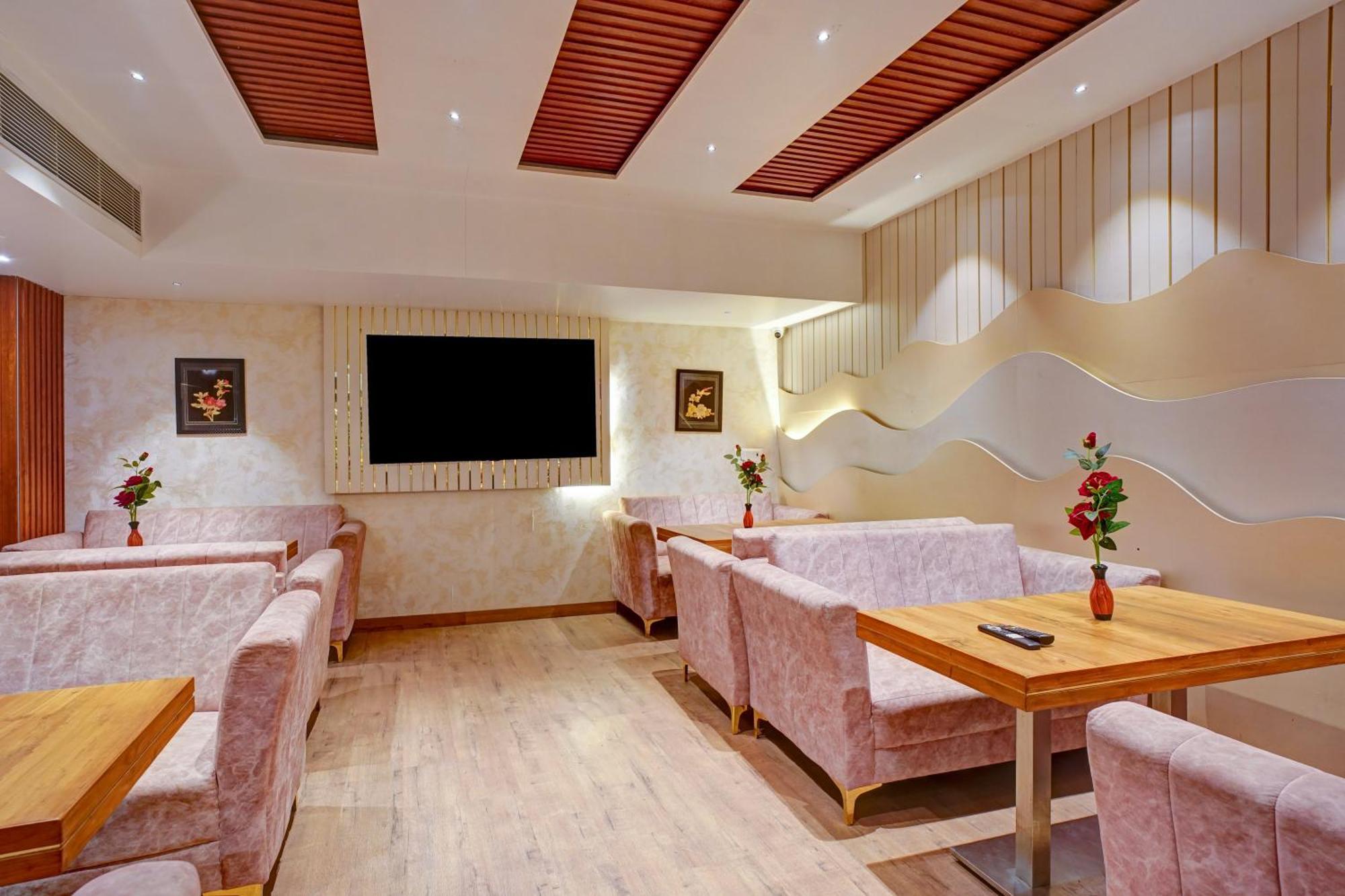 Hotel Gold Palace - 03 Mins Walk From New Delhi Railway Station Eksteriør bilde